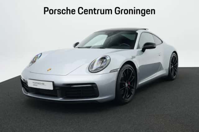 Porsche 911 (2021) thumbnail 1