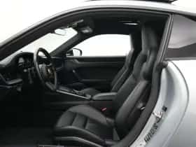 Porsche 911 (2021) thumbnail 14