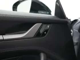 Porsche 911 (2021) thumbnail 16