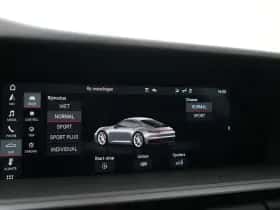 Porsche 911 (2021) thumbnail 30