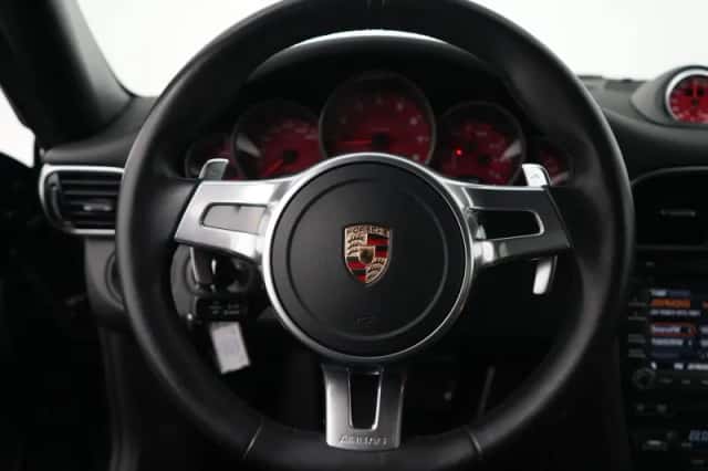 Porsche 911 (2011) thumbnail 5