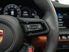 Porsche 911 (2025) thumbnail 6