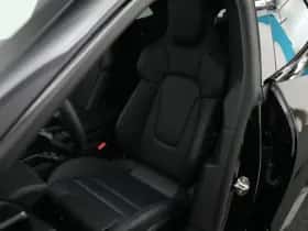 Porsche Taycan (2026) thumbnail 4