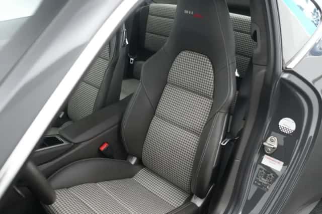 Porsche 911 (2013) thumbnail 4