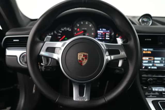 Porsche 911 (2013) thumbnail 5