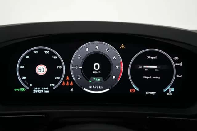 Porsche Cayenne (2025) thumbnail 6