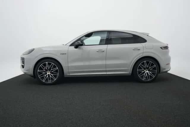 Porsche Cayenne (2026) thumbnail 2