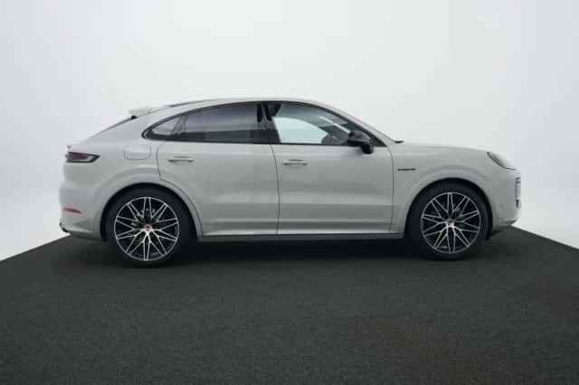 Porsche Cayenne (2026) thumbnail 6