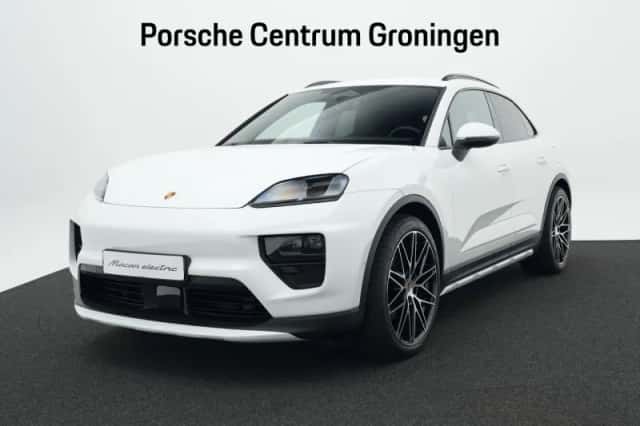 Porsche Macan (2026) thumbnail 1