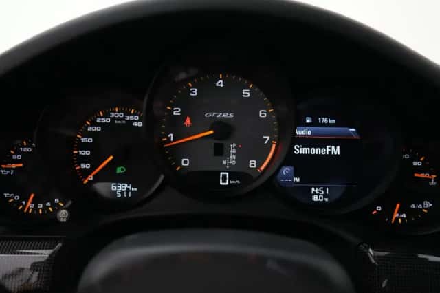 Porsche 911 (2018) thumbnail 6