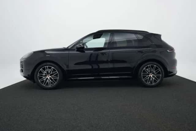 Porsche Cayenne (2026) thumbnail 2