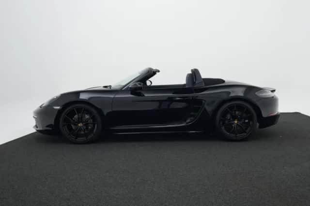 Porsche 718 (2018) thumbnail 2