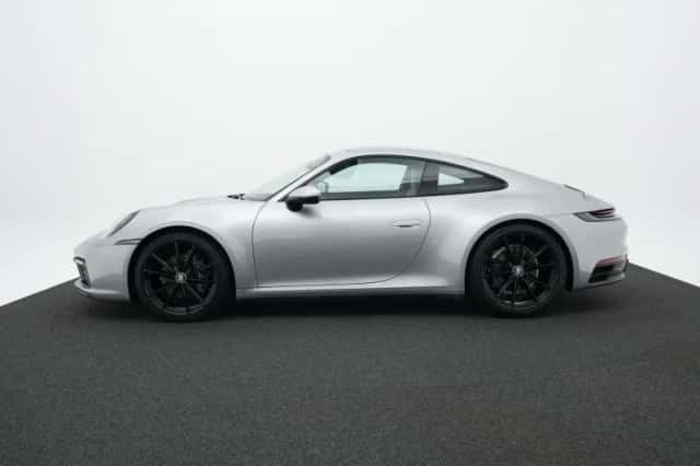 Porsche 911 (2020) thumbnail 2