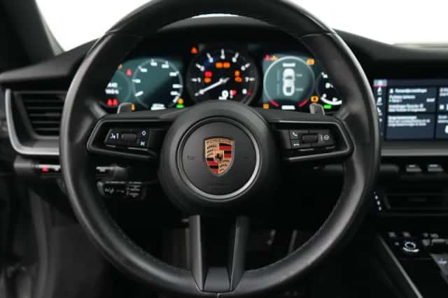 Porsche 911 (2020) thumbnail 5