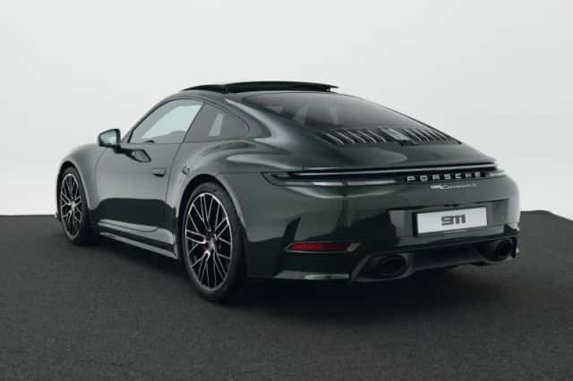 Porsche 911 (2026) thumbnail 3