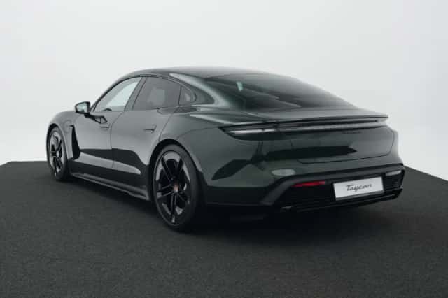 Porsche Taycan (2026) thumbnail 3