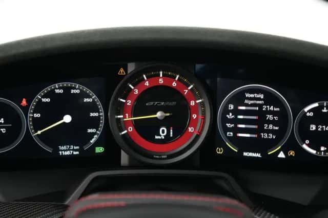 Porsche 911 (2023) thumbnail 6