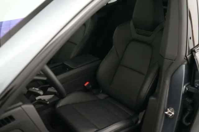 Porsche Cayenne (2026) thumbnail 4