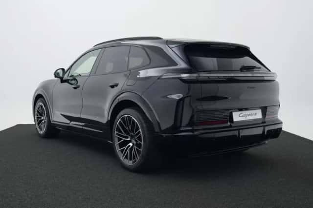 Porsche Cayenne (2026) thumbnail 3
