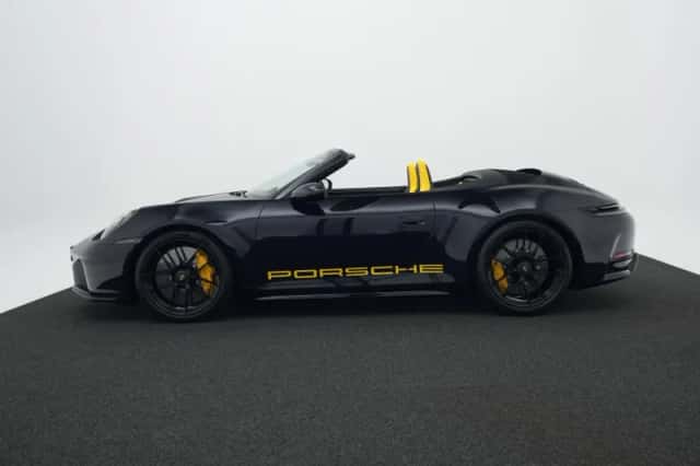 Porsche 911 (2026) thumbnail 2