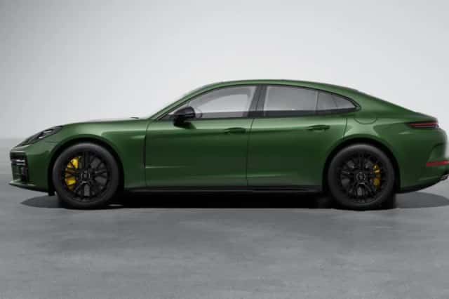 Porsche Panamera (2025) thumbnail 2
