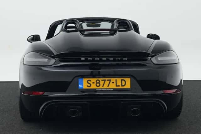Porsche 718 (2021) thumbnail 4