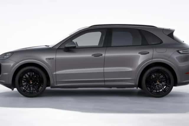 Porsche Cayenne (2024) thumbnail 2