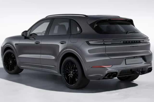 Porsche Cayenne (2024) thumbnail 3