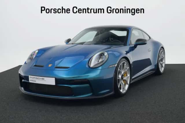 Porsche 911 (2023) thumbnail 1