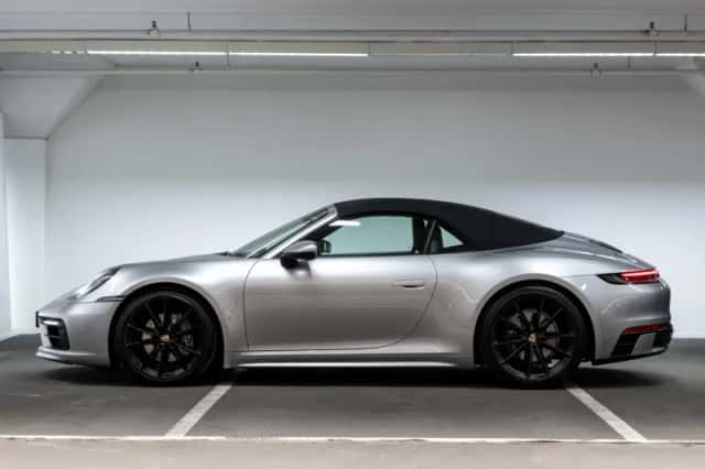 Porsche 911 (2020) thumbnail 3
