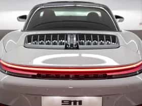 Porsche 911 (2026) thumbnail 10