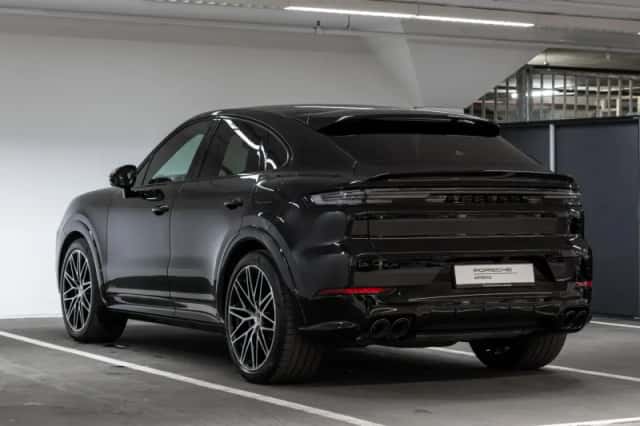 Porsche Cayenne (2025) thumbnail 3