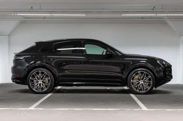 Porsche Cayenne (2025) thumbnail 6