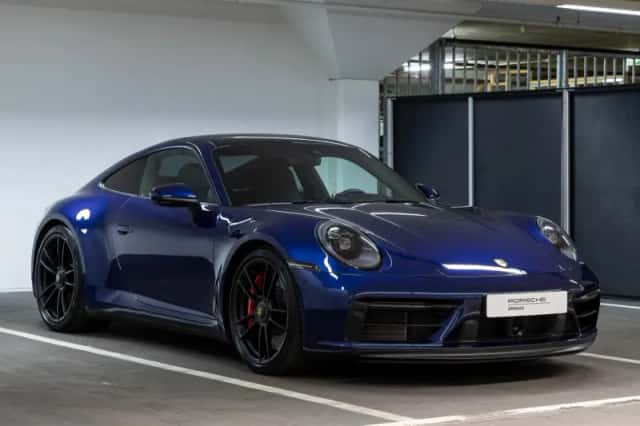 Porsche 911 (2024) thumbnail 5