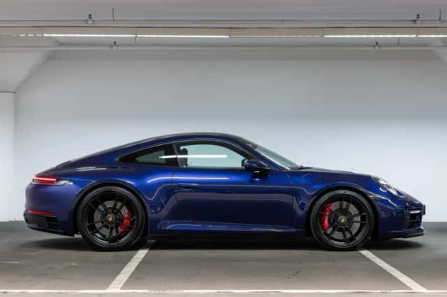 Porsche 911 (2024) thumbnail 6