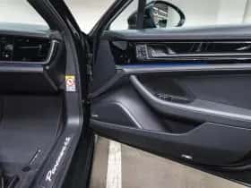 Porsche Panamera (2025) thumbnail 60