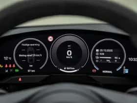 Porsche Taycan (2025) thumbnail 24