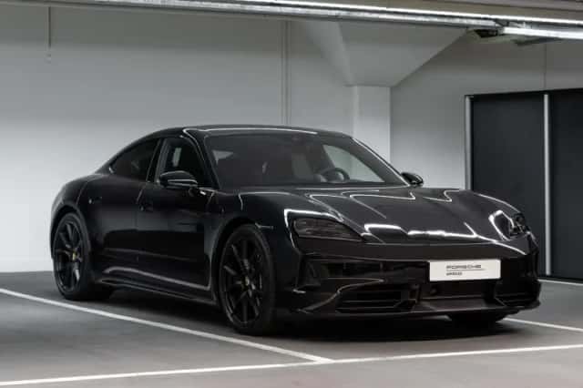 Porsche Taycan (2025) thumbnail 5