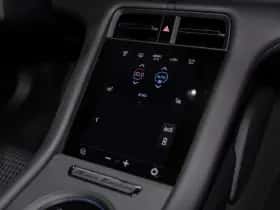 Porsche Taycan (2025) thumbnail 51