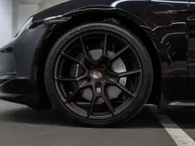 Porsche Taycan (2025) thumbnail 10