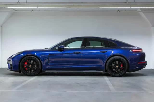 Porsche Panamera (2024) thumbnail 2