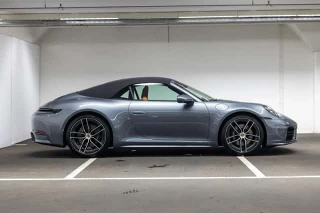 Porsche 911 (2025) thumbnail 6