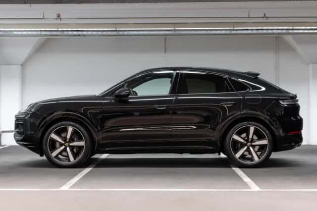 Porsche Cayenne (2026) thumbnail 2