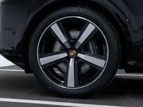Porsche Cayenne (2026) thumbnail 13