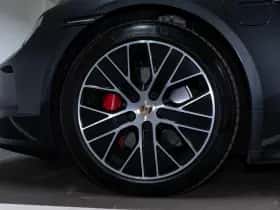 Porsche Taycan (2024) thumbnail 11