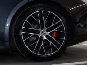Porsche Taycan (2024) thumbnail 14