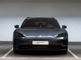 Porsche Taycan (2024) thumbnail 4