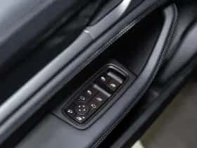 Porsche Taycan (2024) thumbnail 50