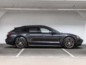 Porsche Taycan (2024) thumbnail 6