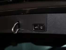 Porsche Taycan (2024) thumbnail 52